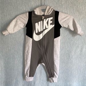 Baby Nike jumper suit 6m